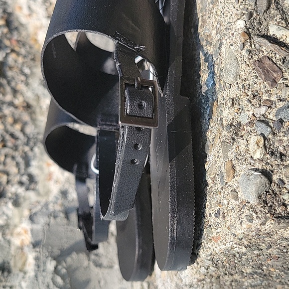 *nwt* forever 21 sandals - Picture 5 of 7